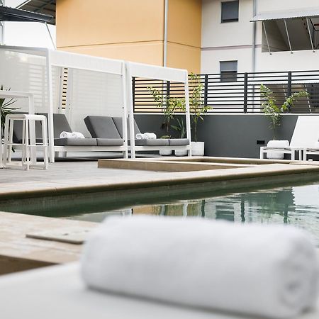 Grand Hotel And Apartments 타운즈빌 외부 사진