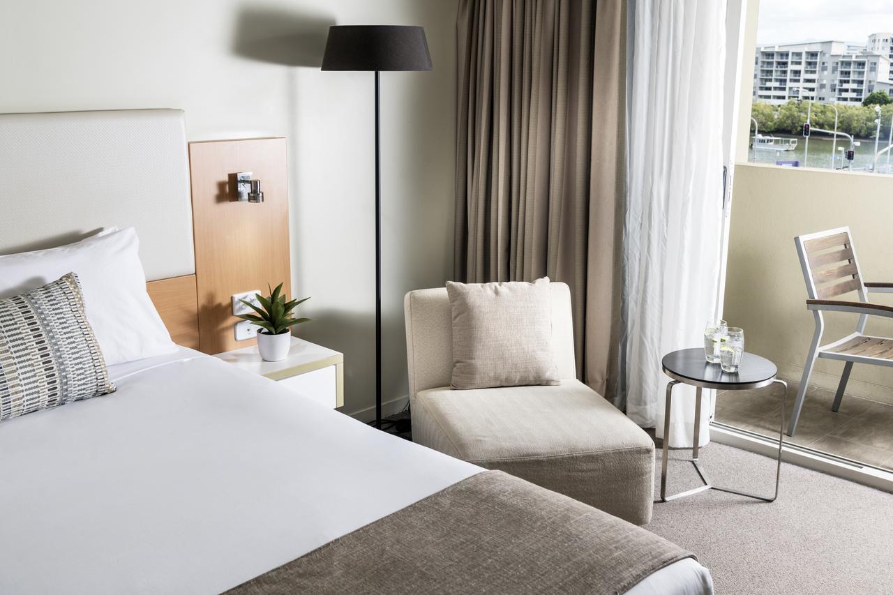 Grand Hotel And Apartments 타운즈빌 외부 사진